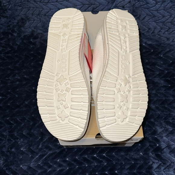 Hey Dude shoes - Picture 4 of 5